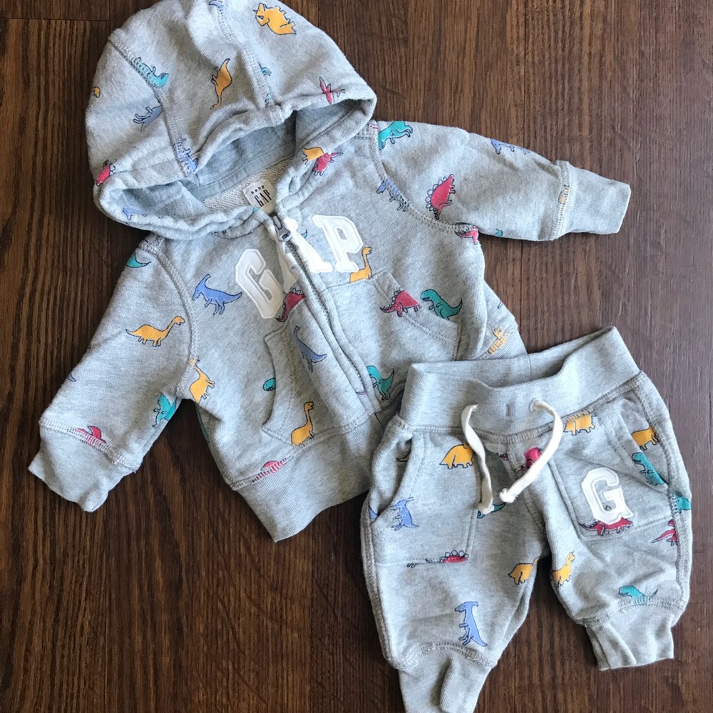 Baby Gap sweatsuit